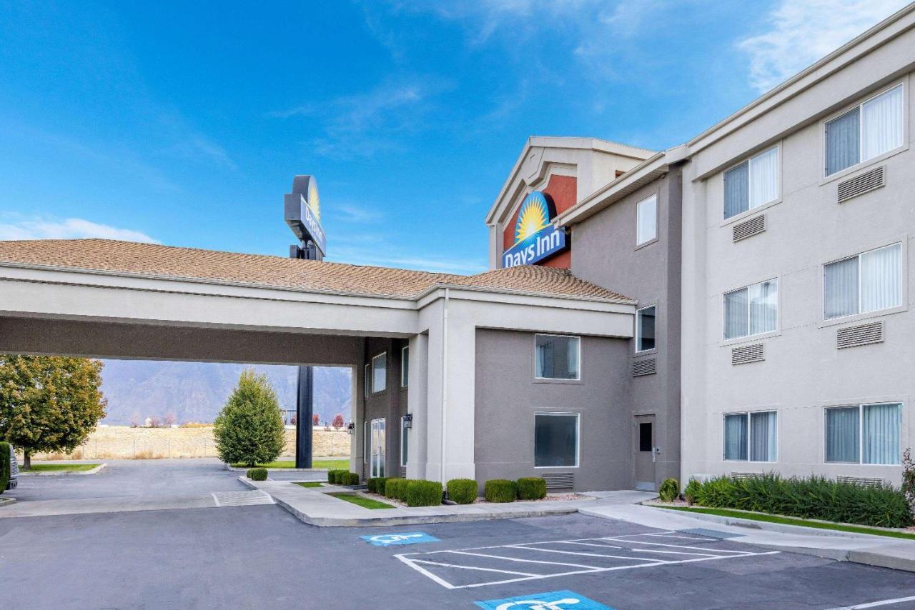 Days Inn By Wyndham Спрингвилл Экстерьер фото