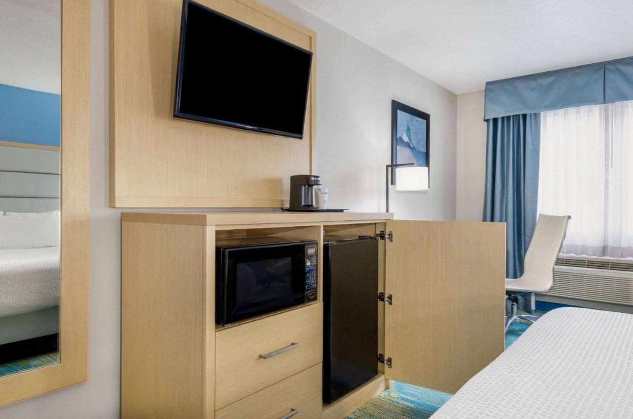 Days Inn By Wyndham Спрингвилл Экстерьер фото