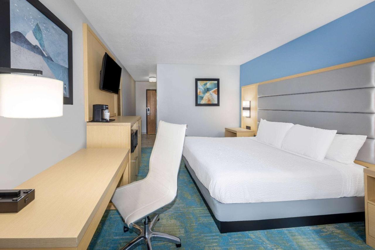 Days Inn By Wyndham Спрингвилл Экстерьер фото